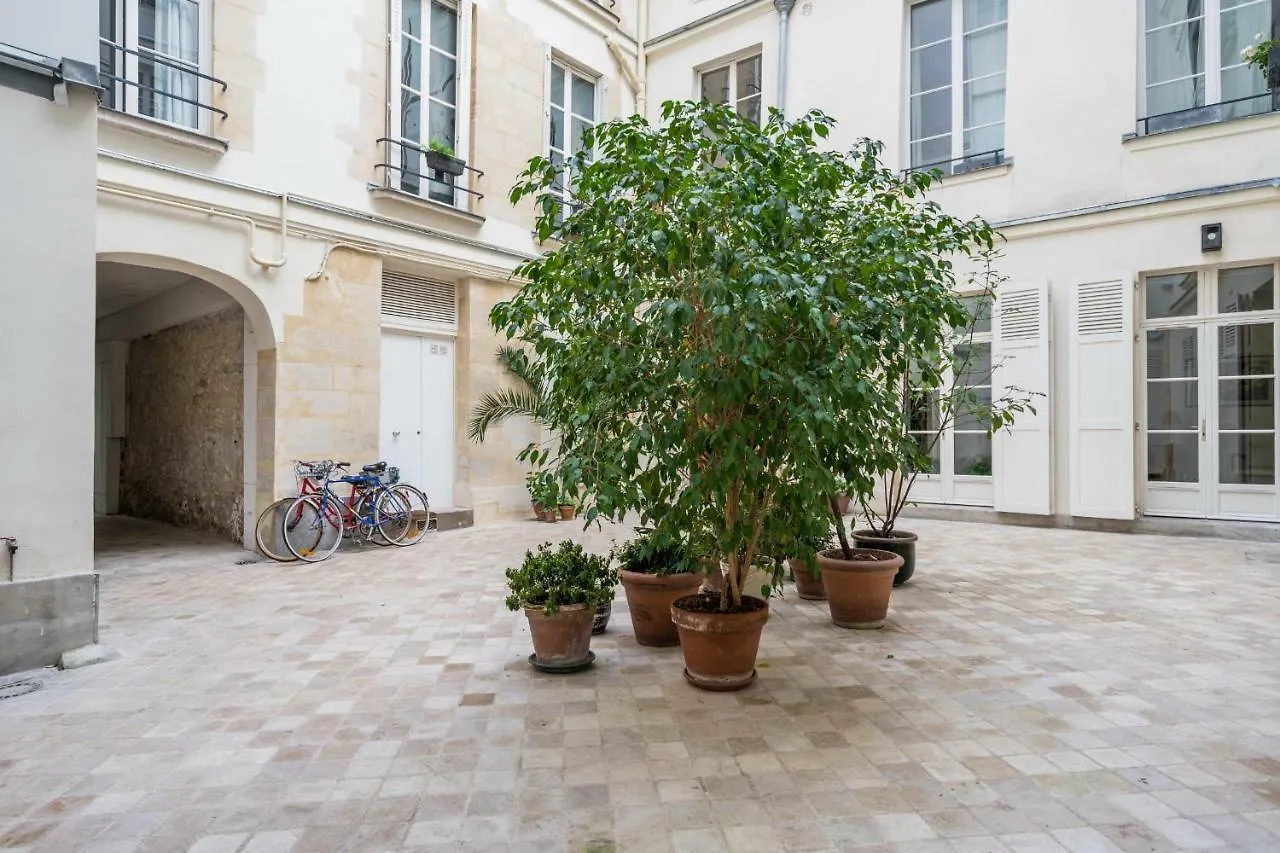 Luckey Homes - Rue Chapon パリ 0*,  フランス